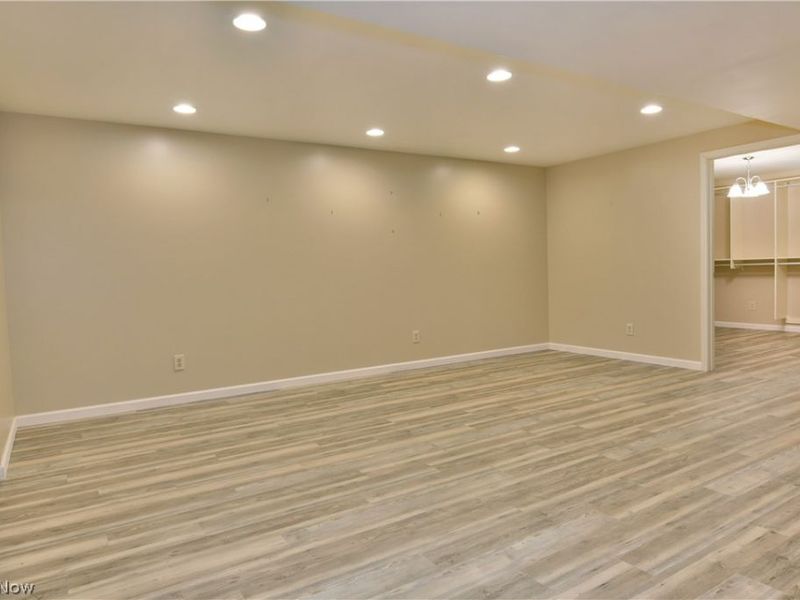 8121 Hitchcock Road, Unit 9, Boardman, OH 44512 Photo 33