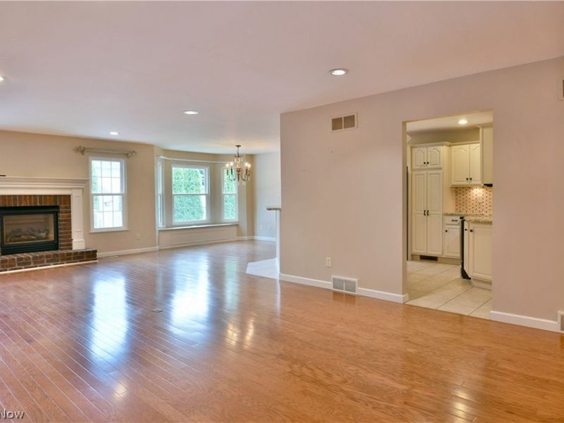 8121 Hitchcock Road, Unit 9, Boardman, OH 44512 Photo 5