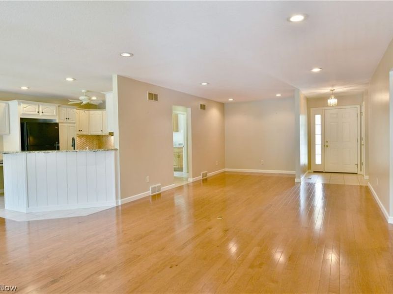 8121 Hitchcock Road, Unit 9, Boardman, OH 44512 Photo 8