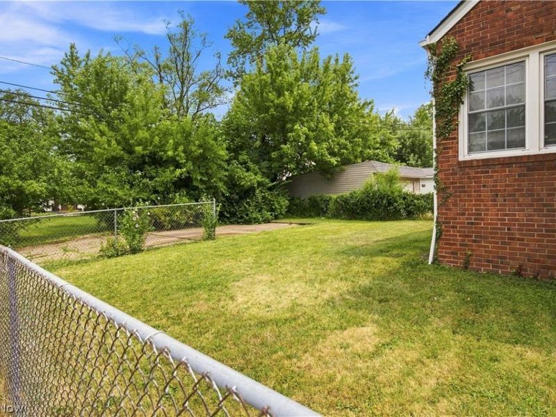13577 Cedar Road, University Heights, OH 44118 Photo 33