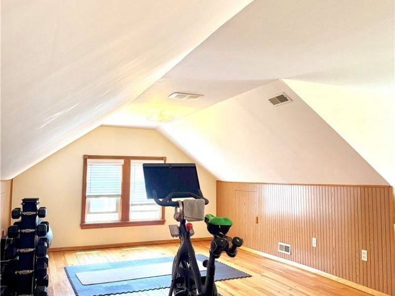 14721 Orchard Park Avenue, Cleveland, OH 44111 Photo 20