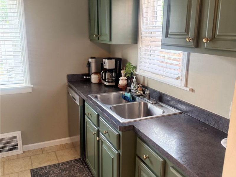 14721 Orchard Park Avenue, Cleveland, OH 44111 Photo 6