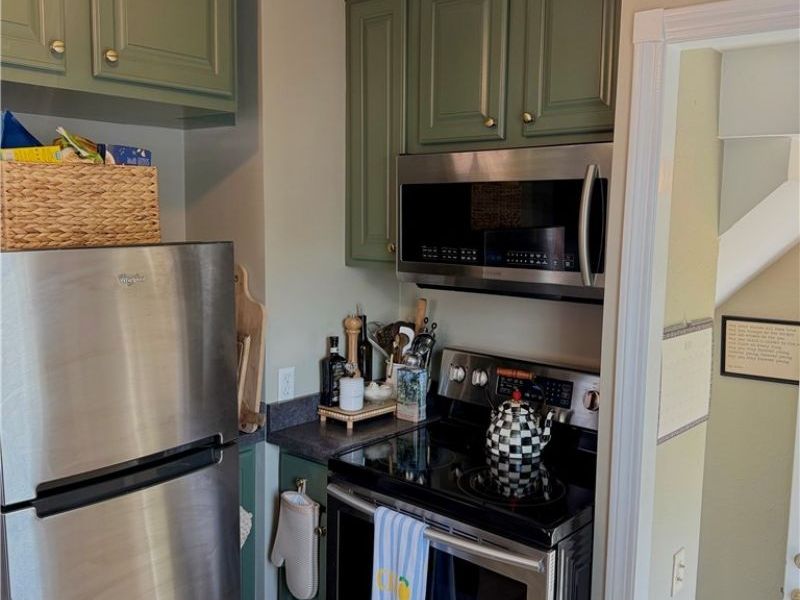14721 Orchard Park Avenue, Cleveland, OH 44111 Photo 8
