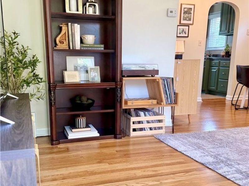 14721 Orchard Park Avenue, Cleveland, OH 44111 Photo 9