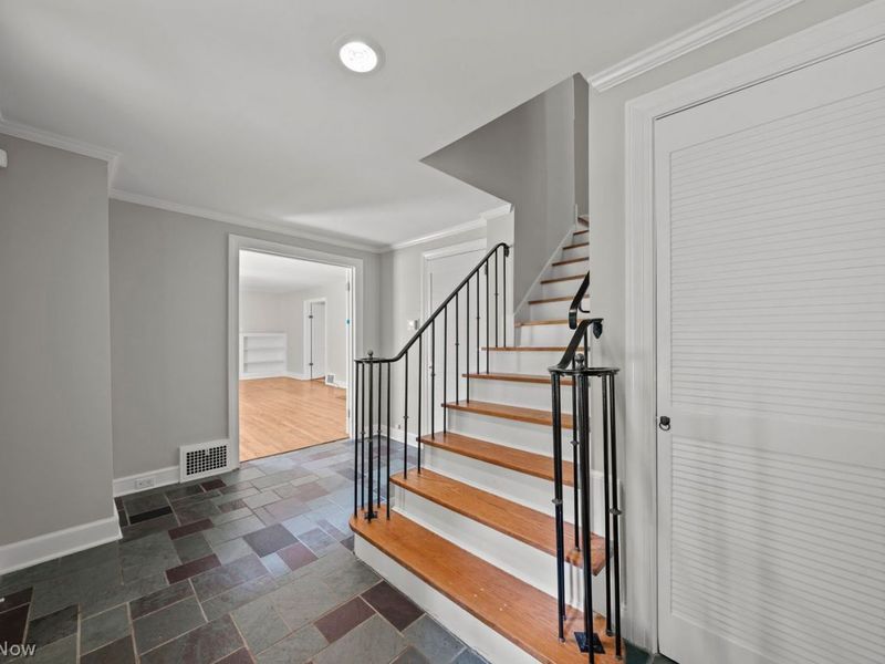 1259 West Hill Drive, Gates Mills, OH 44040 Photo 2
