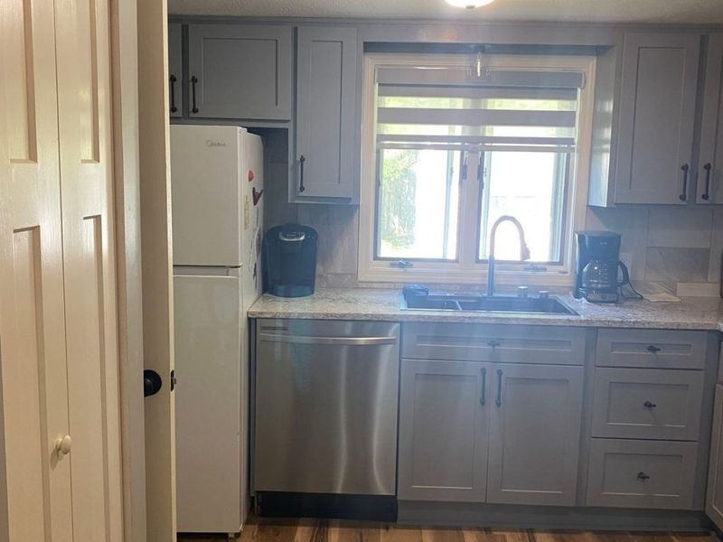 290 Elberta Road, Vermilion, OH 44089 Photo 11