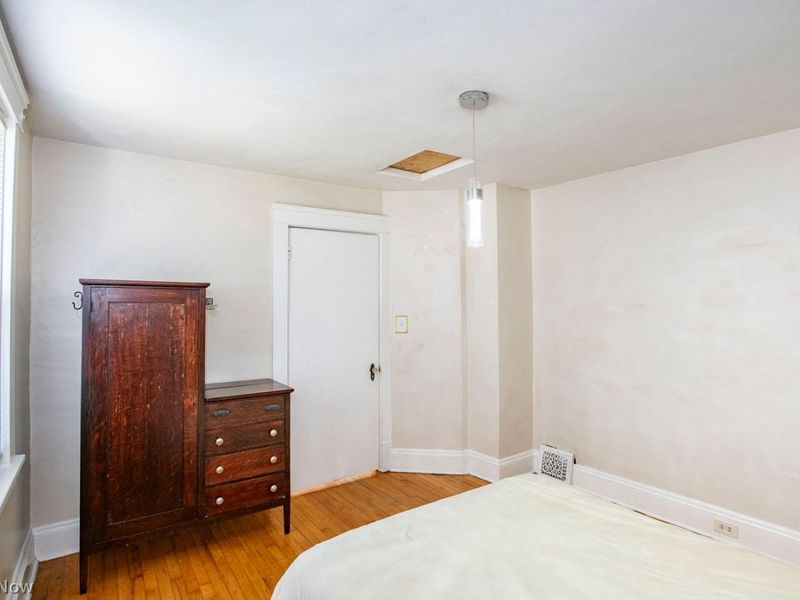 10408 Briggs Road, Cleveland, OH 44111 Photo 20