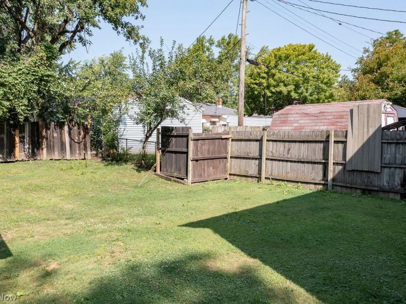 10408 Briggs Road, Cleveland, OH 44111 Photo 5