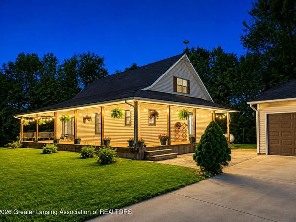 1531 W County Line Road, St. Johns, MI 48879
