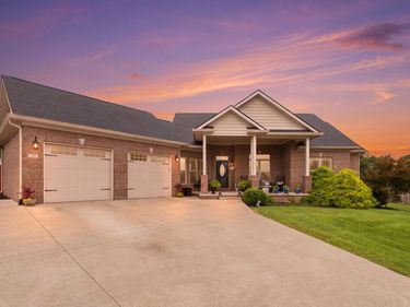 104 Dove Run Circle, Georgetown, KY 40324