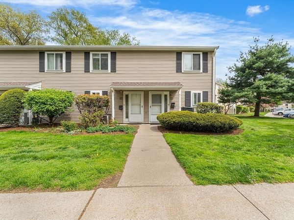 42 Village Brook Ln., Unit 42, Natick, MA 01760