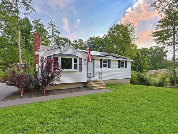304 Primrose Hill Rd, Dracut, MA 01850