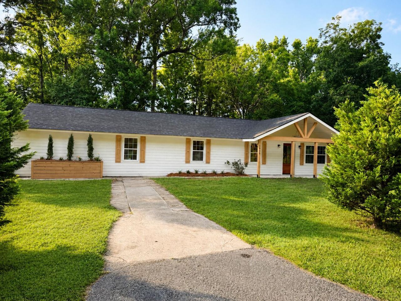 1633 Southwick Drive Photo 17