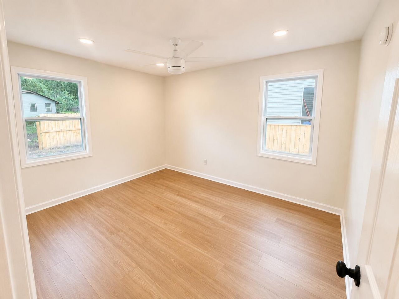 2646 Dellwood Avenue Photo 15