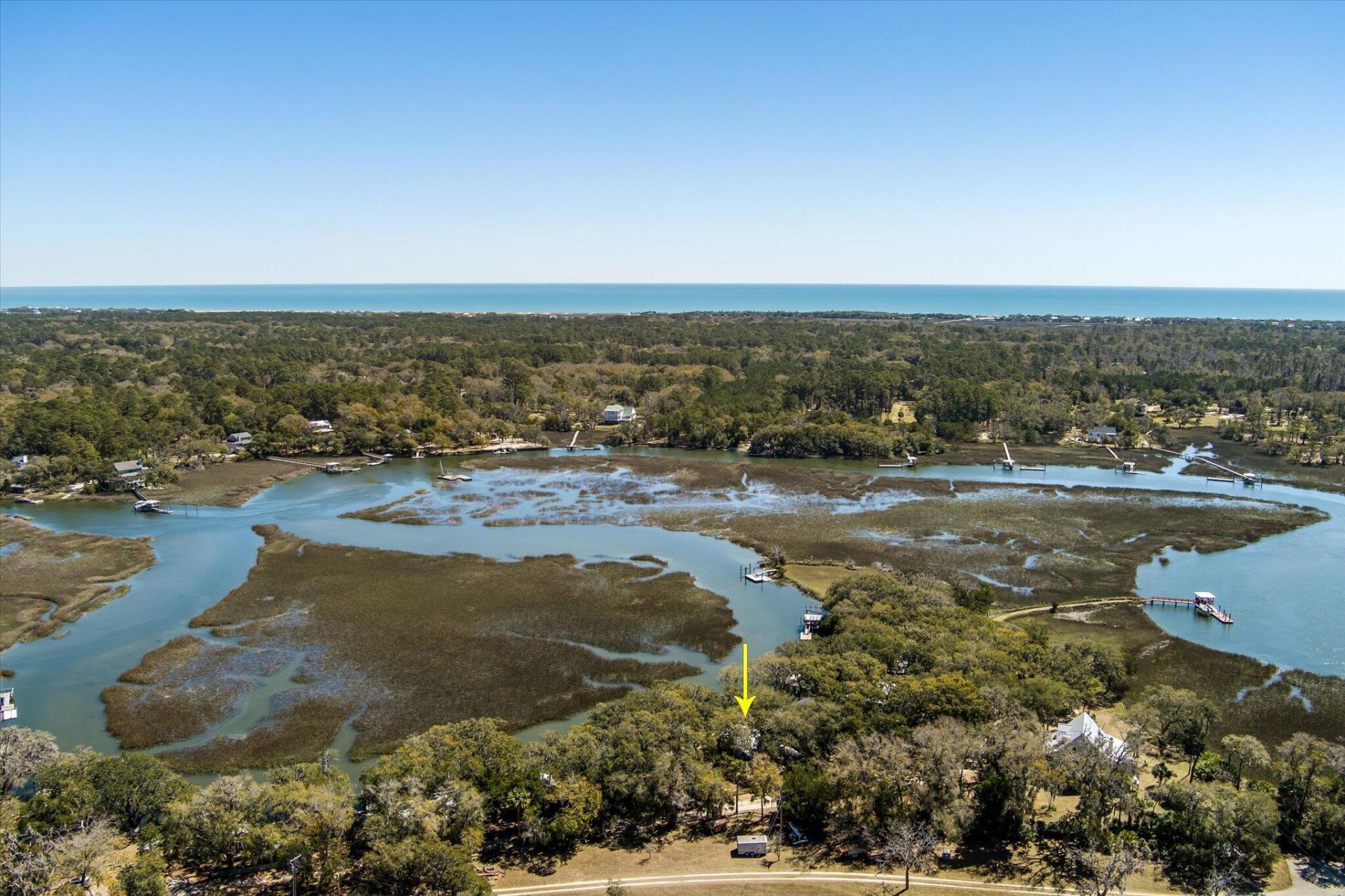 8537 Oyster Factory Photo 15