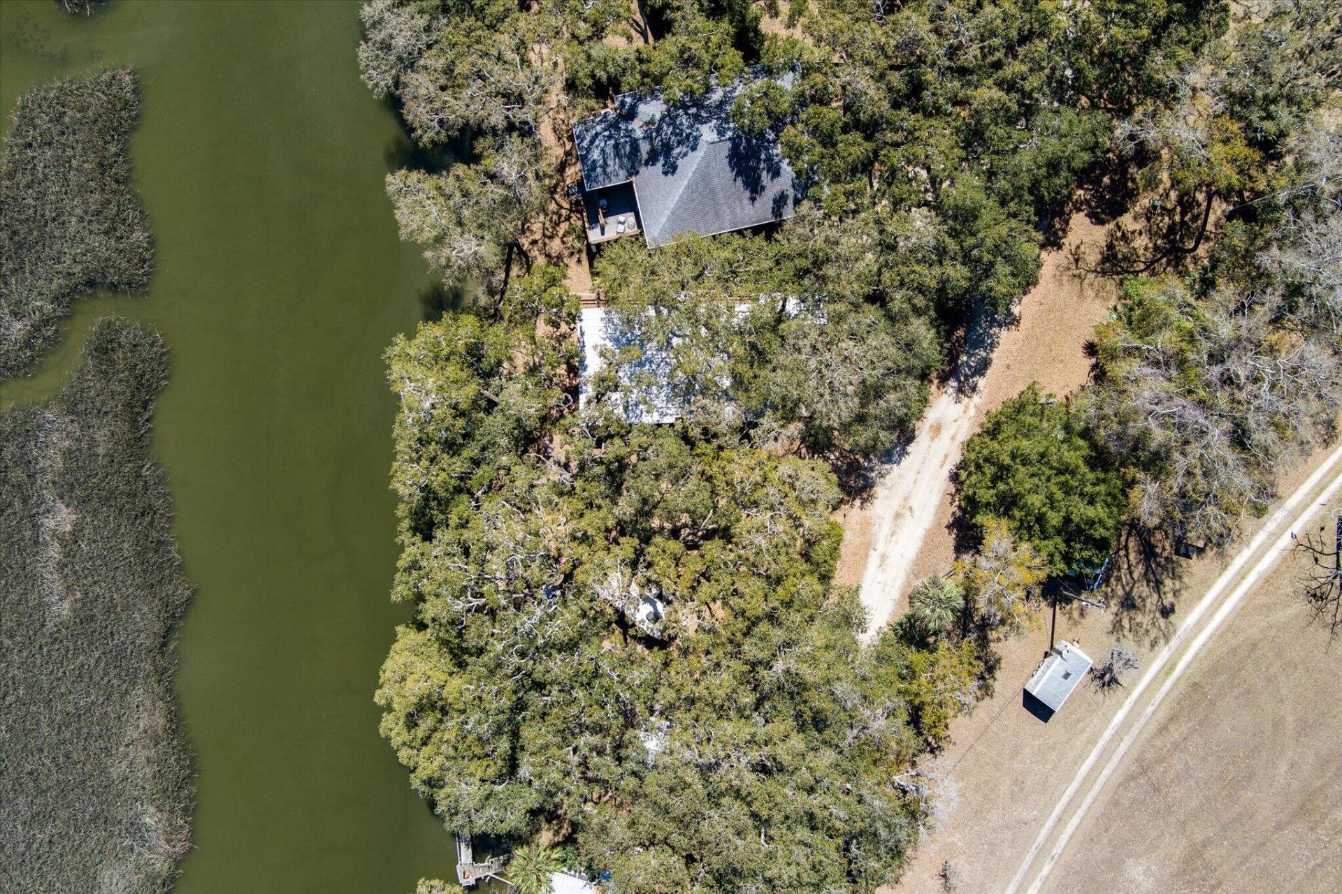 8537 Oyster Factory Photo 29