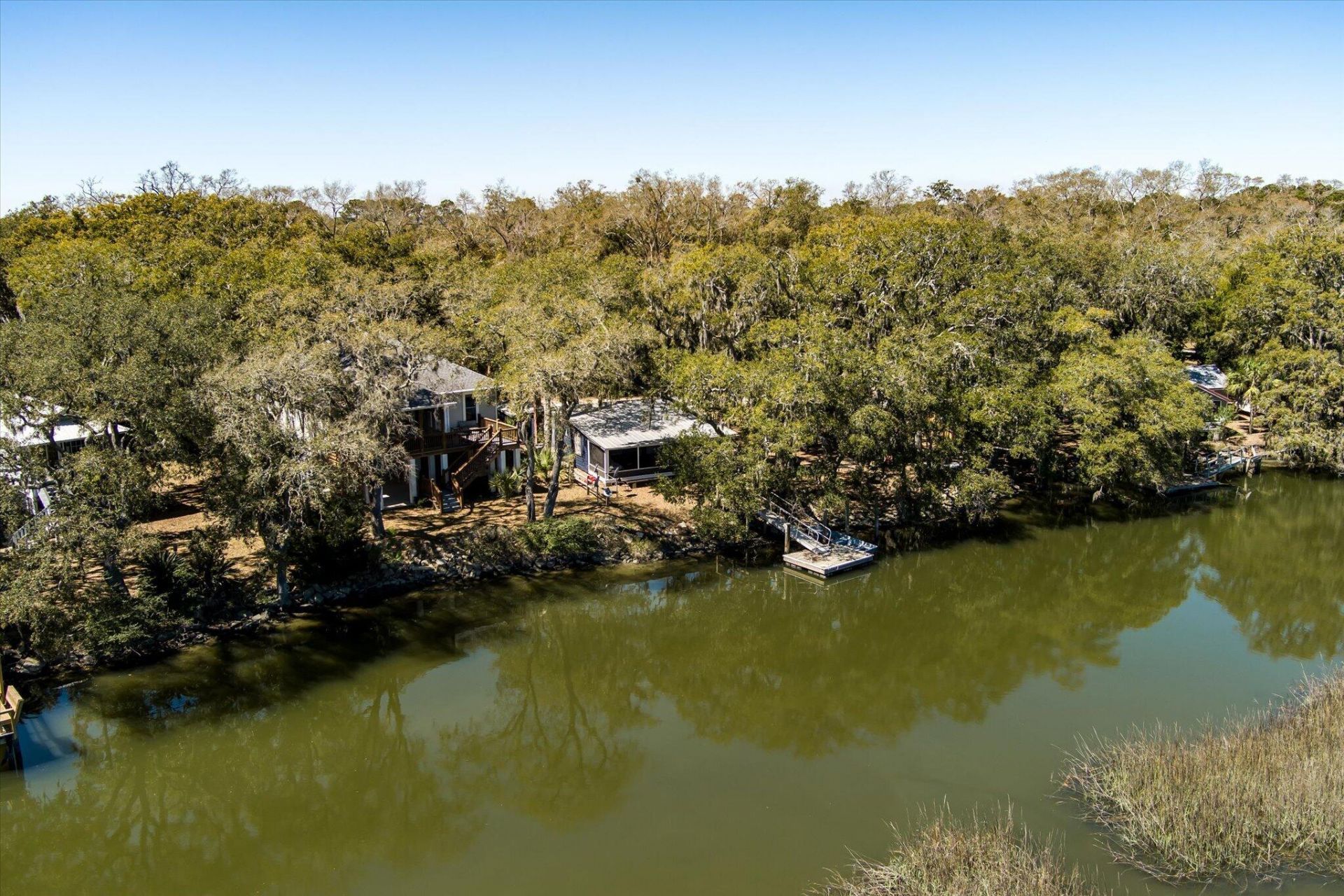 8537 Oyster Factory Photo 33