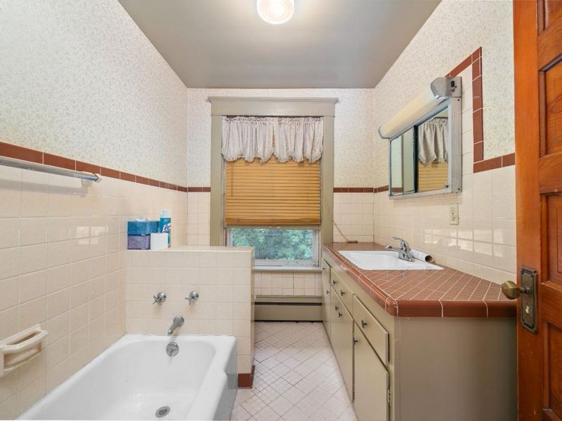 60 Huron, Milan, OH 44846 Photo 8