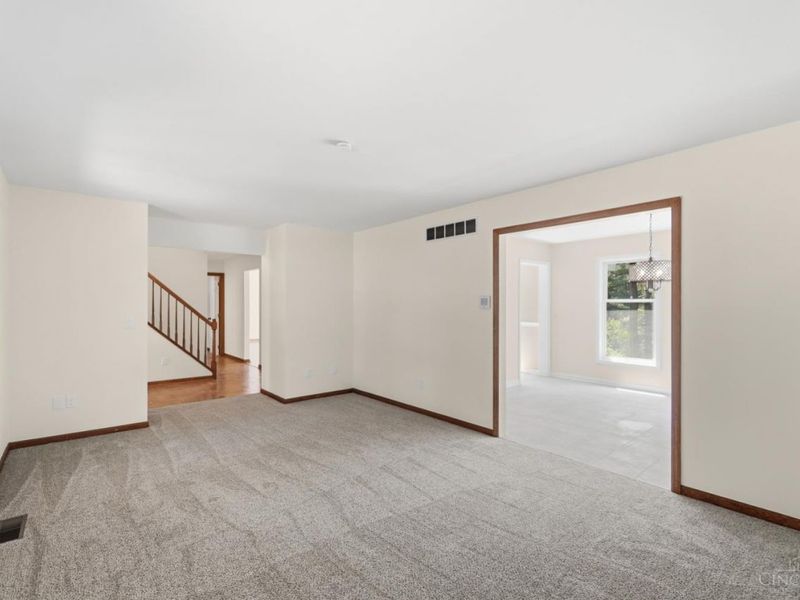 2043 Greenpine Drive, Springfield Township, OH 45231 Photo 10