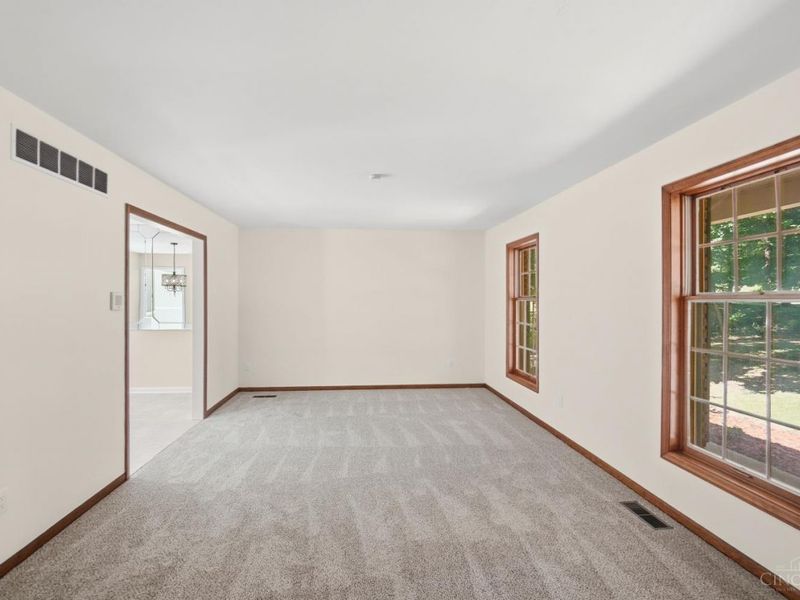 2043 Greenpine Drive, Springfield Township, OH 45231 Photo 8