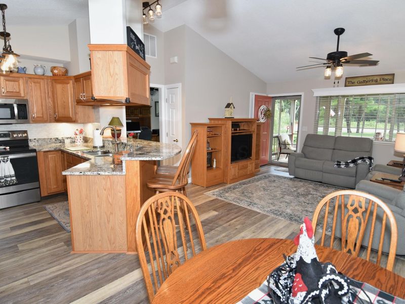 373 Virginia Court , Pataskala, OH 43062 Photo 10