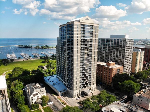 1660 N Prospect AVENUE, Unit 411, Milwaukee, WI 53202