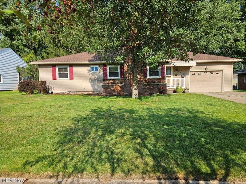 2819 Outlook Drive, Silver Lake, OH 44224 Photo 2