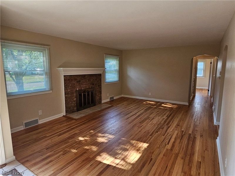 2819 Outlook Drive, Silver Lake, OH 44224 Photo 5