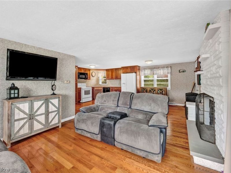 426 E Mohawk Drive , Malvern, OH 44644 Photo 13