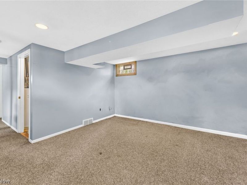 426 E Mohawk Drive , Malvern, OH 44644 Photo 31