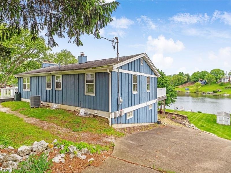 426 E Mohawk Drive , Malvern, OH 44644 Photo 41
