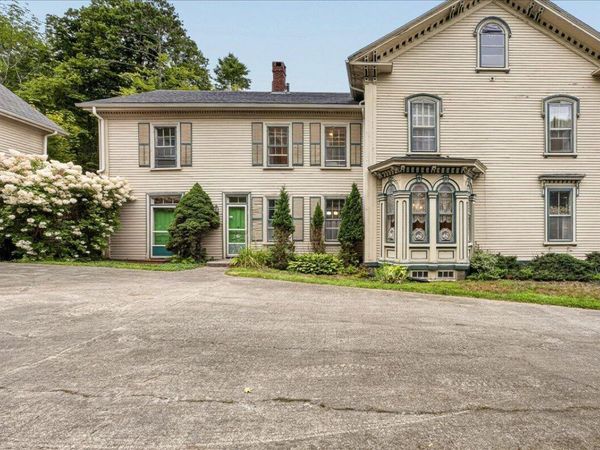 81 W Main Street, Searsport, ME 04974