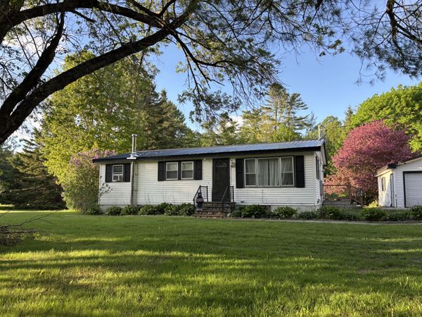 4143 Union Street , Levant, ME 04456