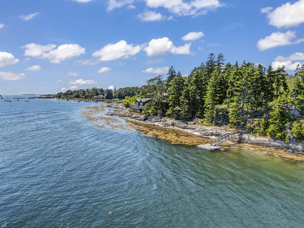 10 Tibetan Track, Harpswell, ME 04079