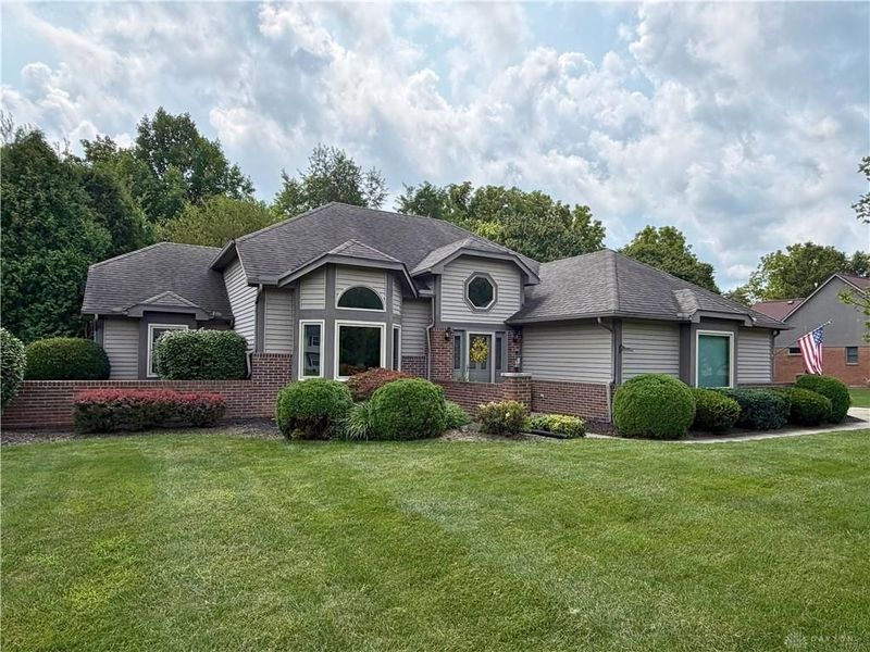 2244 Blackoak Drive, Troy, OH 45373 Photo 1