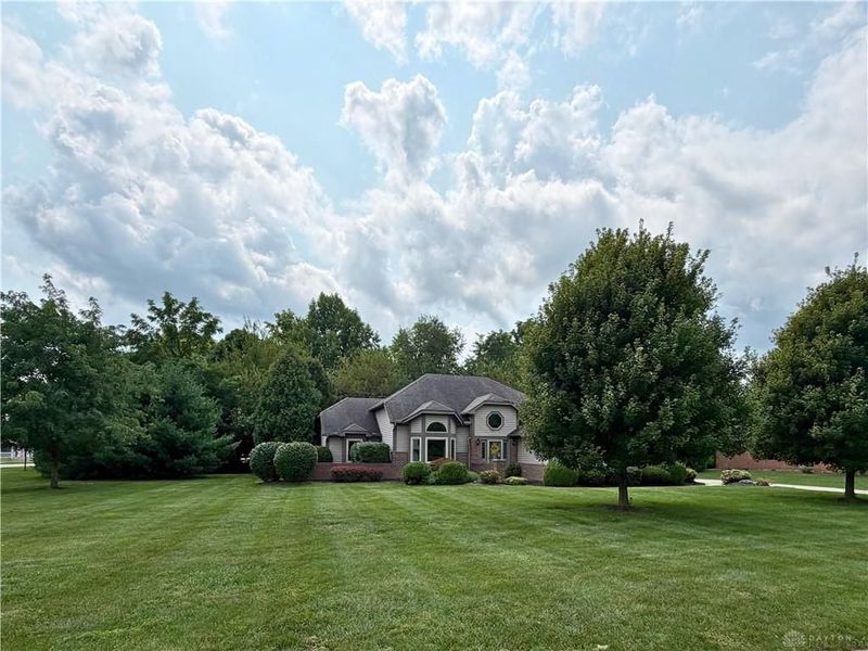 2244 Blackoak Drive, Troy, OH 45373 Photo 3