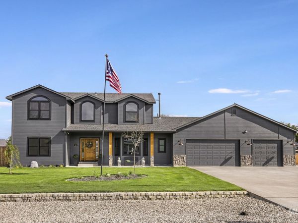 970 NW Bluegrass Circle, Mountain Home, ID 83647