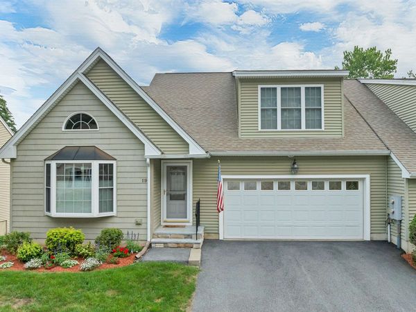 19 Town Village Drive, Unit 19, Salem, NH 03079