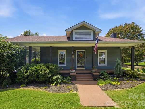 101 Sunset Drive , Stanley, NC 28164