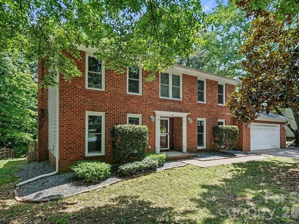 915 Brightmoor Drive, Matthews, NC 28105