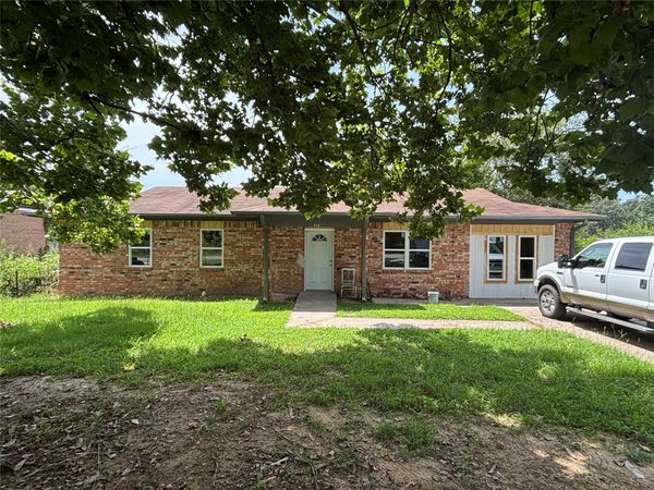 610 6th Street , Talihina, OK 74571