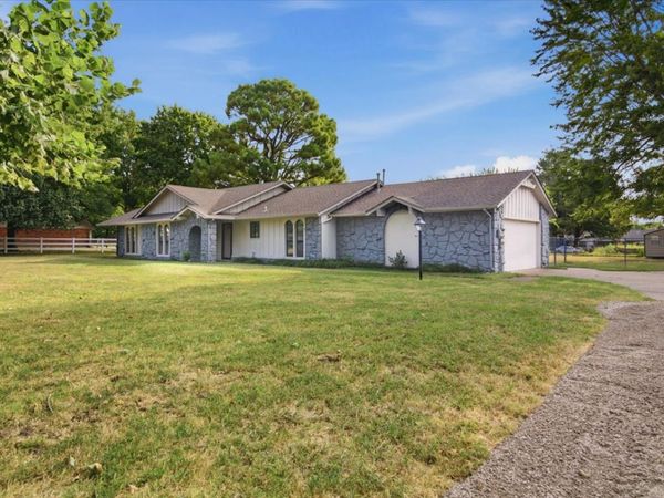 9319 S Highland Drive , Broken Arrow, OK 74014