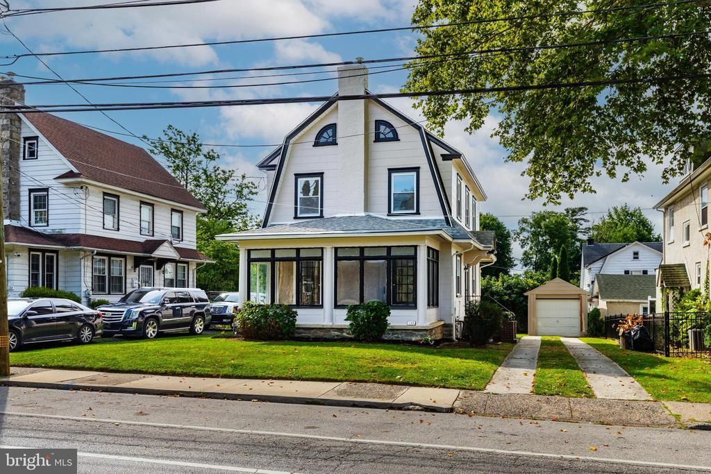 122 E PLUMSTEAD AVENUE , LANSDOWNE, PA 19050