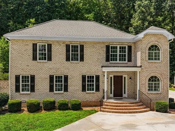 1007 Meadowbrook Road , Asheboro, NC 27203