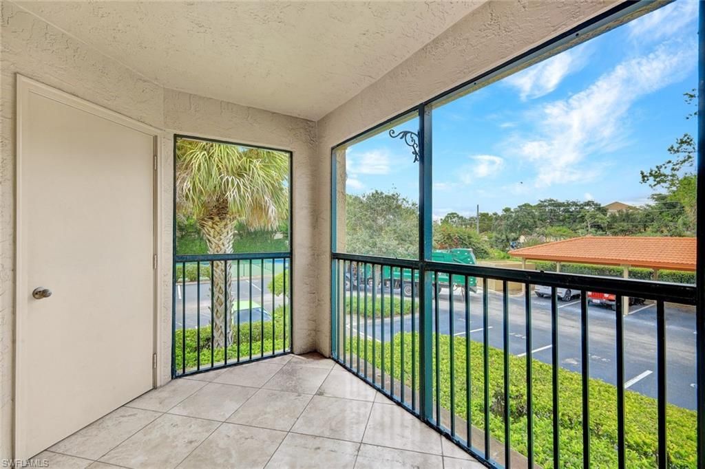 8880 Colonnades Ct W, Unit 427, Bonita Springs, FL 34135 Photo