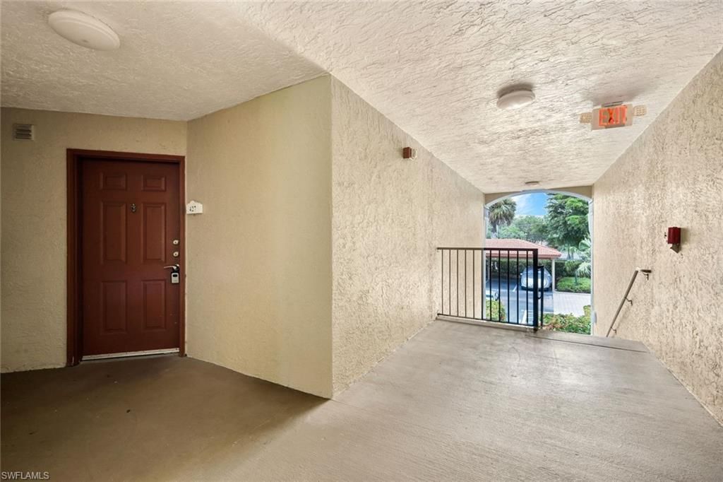 8880 Colonnades Ct W, Unit 427, Bonita Springs, FL 34135 Photo