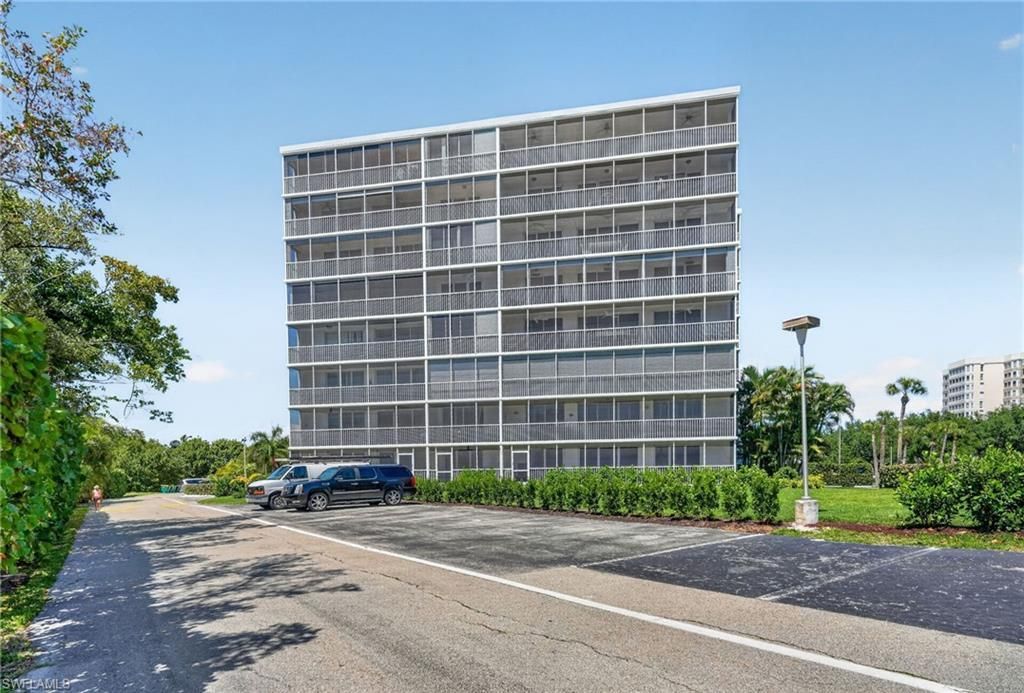 5 Bluebill Ave, Unit 702 + 802, Naples, FL 34108 Photo