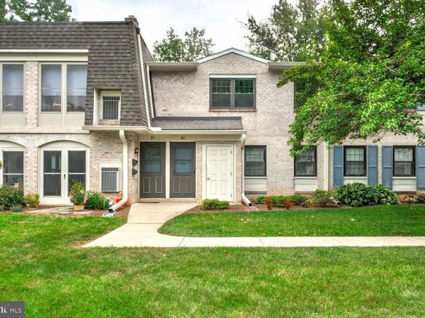 86 VALLEYBROOK DRIVE, LANCASTER, PA 17601