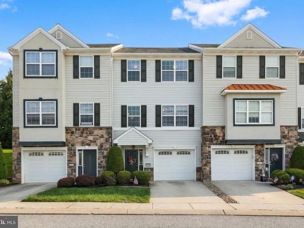 2424 SCHULTZ WAY, YORK, PA 17402