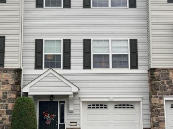 2424 SCHULTZ WAY , YORK, PA 17402